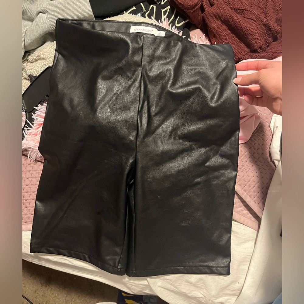 Feaux leather biker short